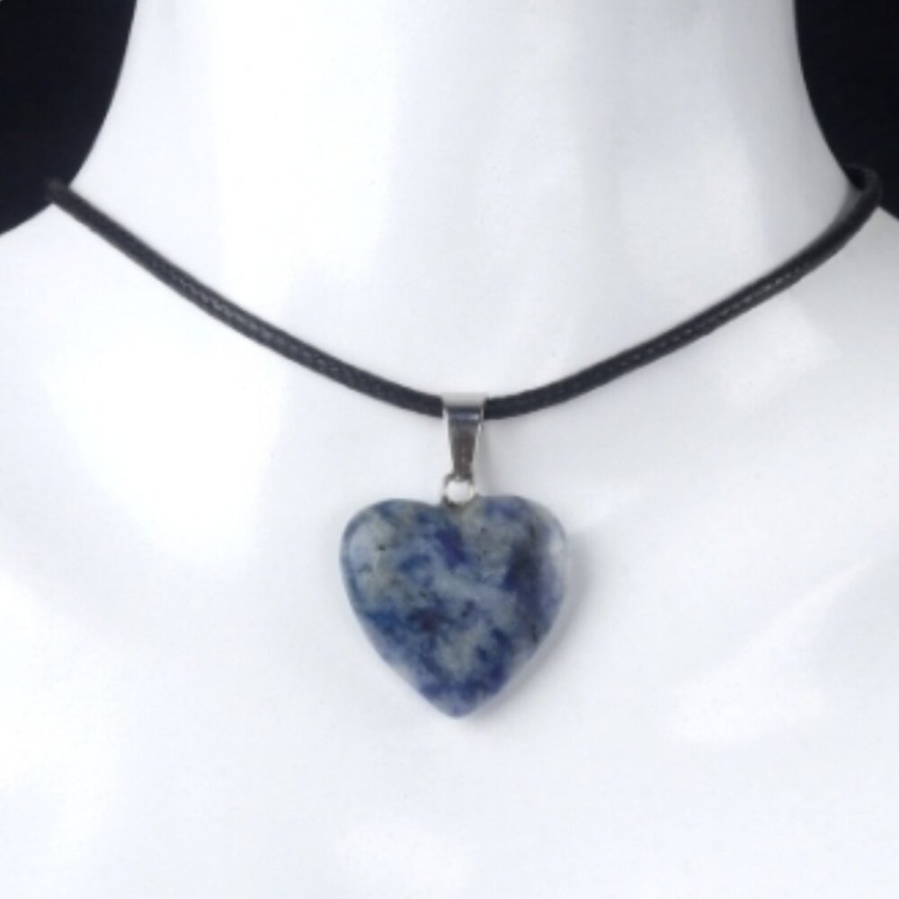 Heart stone necklace